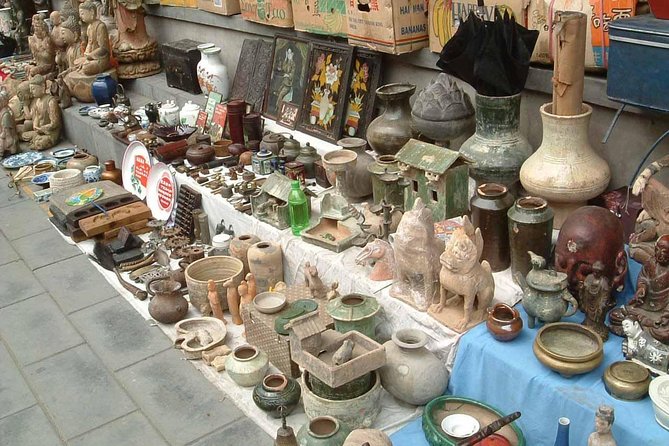 Beijing Shopping Experience With a Local Guide - Insider Tips for Bargaining