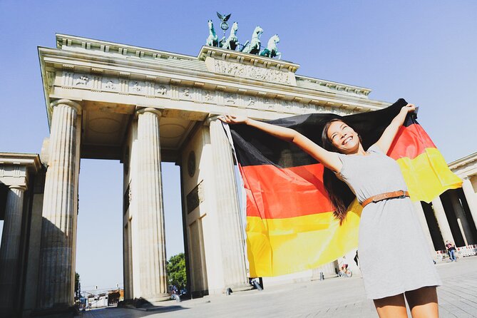 Berlin Photography Tour With a Expert Guide - Brandenburg Gate, Linden St & More - Customizable Itinerary Options