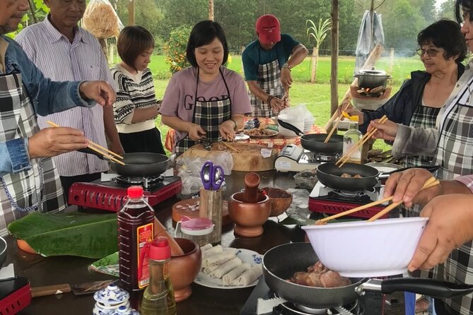 Biking Around at Kenkesu Garden and Joining Cooking Class - Tour Highlights