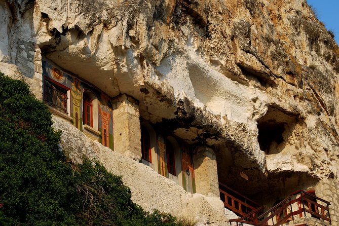 Bulgaria in 1 Day - Veliko Tarnovo , Village of Arbanasi and Basarbovo Monastery - Pickup Information