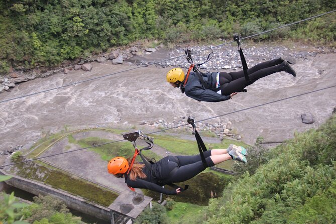 Canopy 2000m in 6 Lines | An Adventure Circuit - Meeting and End Points