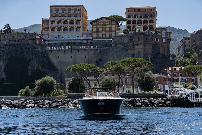 Capri Private Yacht Transfert - Pickup and Drop-off Details
