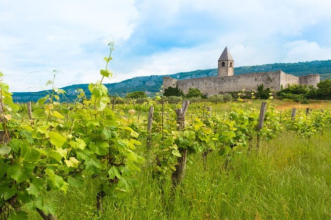 Castles & Wine Tour - Pickup and Meeting Points
