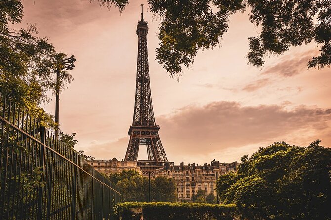 CDG Transfer With Paris Tour, Montmartre, Marais & Saint Germain - Itinerary Details