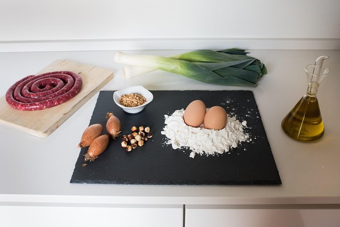 Cesarine: Market Tour & Home Cooking Class in Genoa - Tour & Cooking Class Details