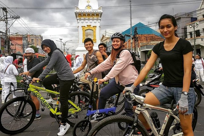 City Cycling Tour in Yogyakarta With English/Italian/French Guide - Inclusions and Exclusions