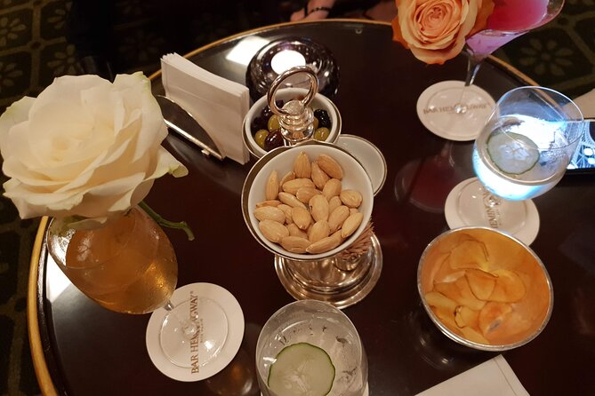 Cocktails and Jazz Night in Paris - Start Time and Accessibility