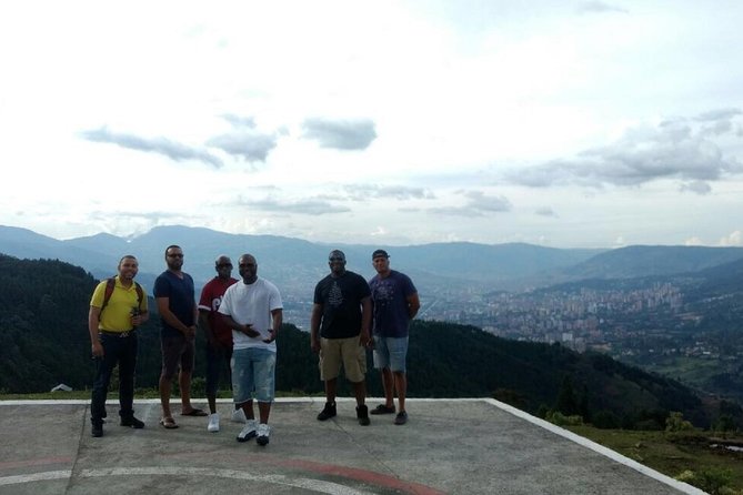 Combo Tour: Christmas Lights and Medellin City Tour Including Traditional Food - Inclusions