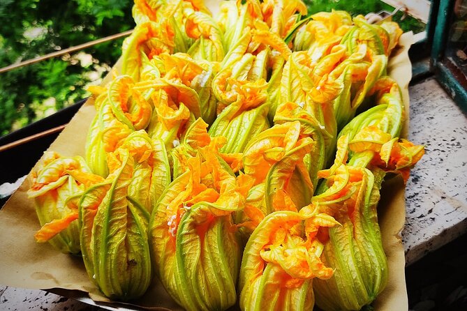 Cook and Dine in Palazzo With a Professional Chef in Naples - Experience Details