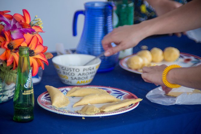 Cooking Class 4 Hours With a Local Mom in Cartagena - Experience Details