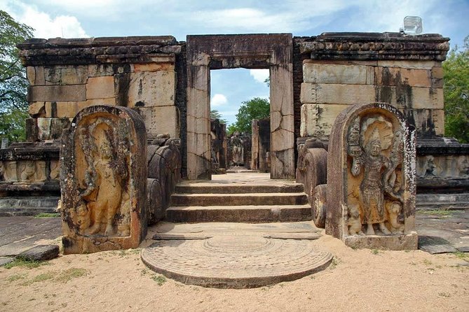 Cycling Expedition in the Ancient City of Polonnaruwa With Return Transfers - Inclusions of the Cycling Expedition
