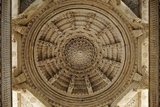 Day Excursion To Ranakpur Jain Temple From Udaipur With Lunch - Whats Included