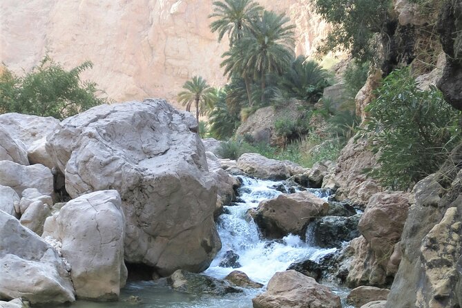 Day Trip To Wadi Shab and Bimmah Sinkhole - Bimmah Sinkhole Exploration