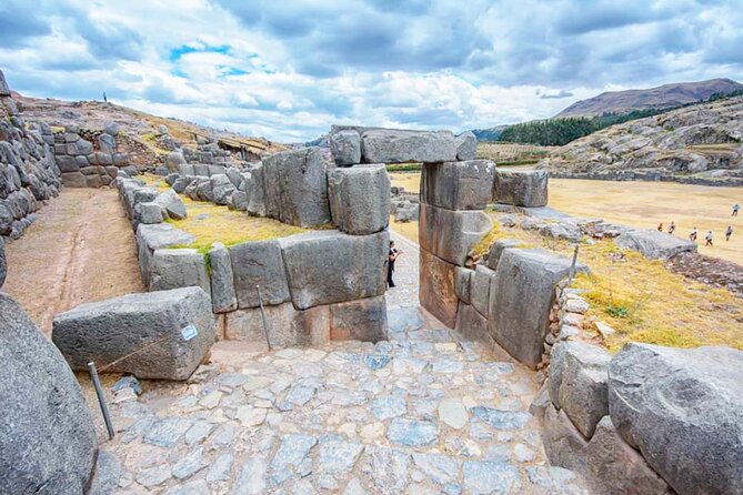 Deluxe Travel Package 4 Days Cusco & MachuPicchu &4* Hotel. - Pickup and Transportation Details