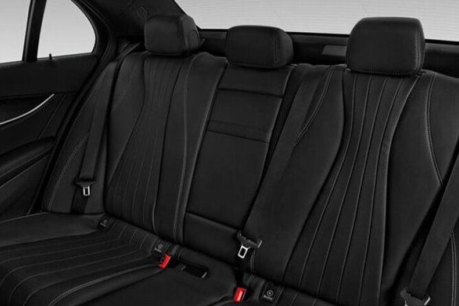 Departure Private Transfer: Krakow City to Krakow Airport KRK by Business Car - Pickup Information