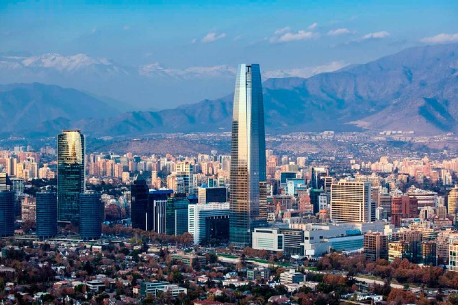 Departure Private Transfers : Santiago to Santiago Airport SCL in Business Car - Pricing and Group Size Options