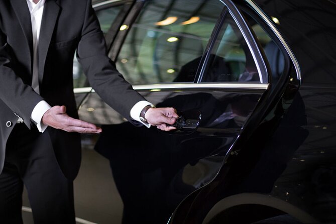 Departures Transfers City Hotel to Tocumen Airport - Pickup and Meeting Points