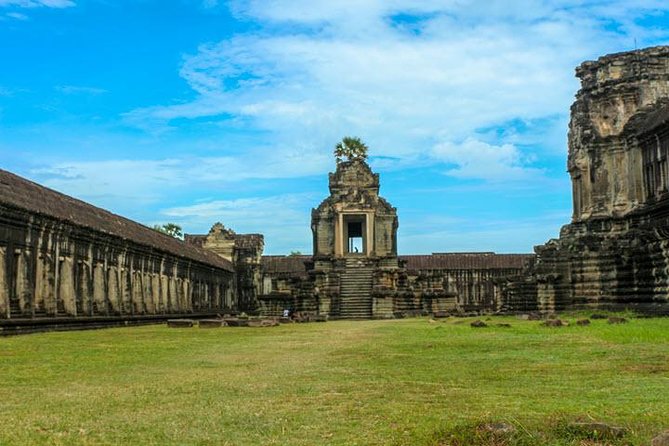 Discover Angkor Wat Full Day -Small Group