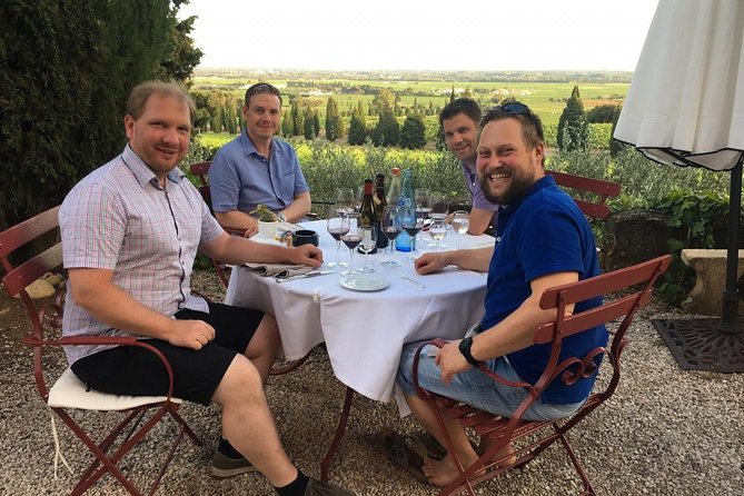 Discover Provence Including Avignon and Luberon Villages With a Local Guide - Location Details