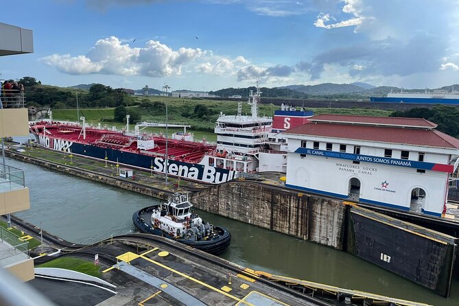 Discover the Panama Canal: Miraflores Visitor Center Tour - Meeting Locations