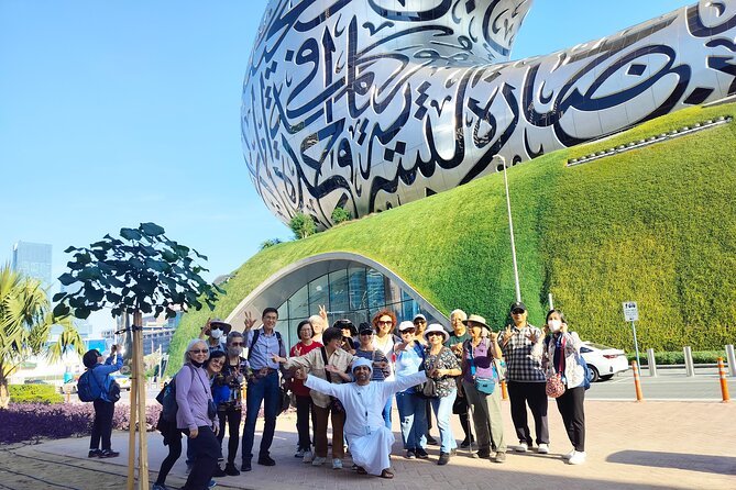 Dubai Top 10 Attractions: Full Day Private Guided Tour - Dubai Mall