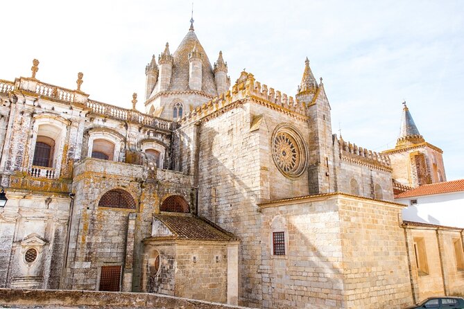Évora With Wine Tasting - Full Day Private Tour - Accessibility Information