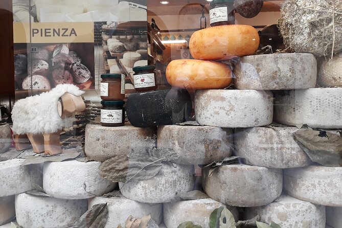 Experience the Tuscany Life-style - Indulge in Local Wine and Cuisine