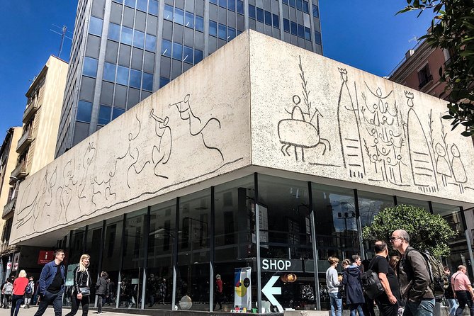 Explore Me Gusta Barcelona - an Urban Kickstart Private Tour - Meeting Point Details