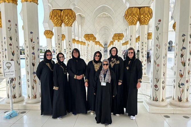 From Dubai: Abu Dhabi Sheikh Zayed Mosque + Presidential Palace - Inclusions