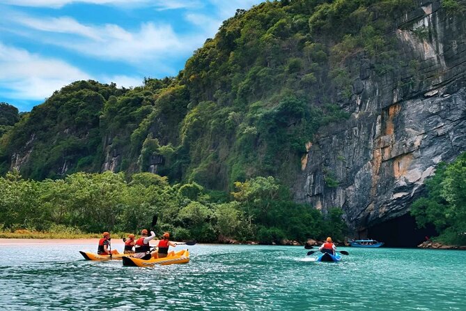 From Hue: Phong Nha Cave and Paradise Cave 2 Days Adventure - Pickup Information