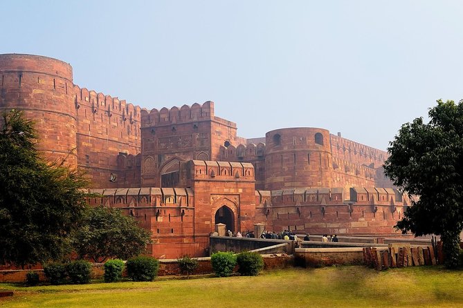 From New Delhi :- Tajmahal With Fatehpur Sikri - Tour Details