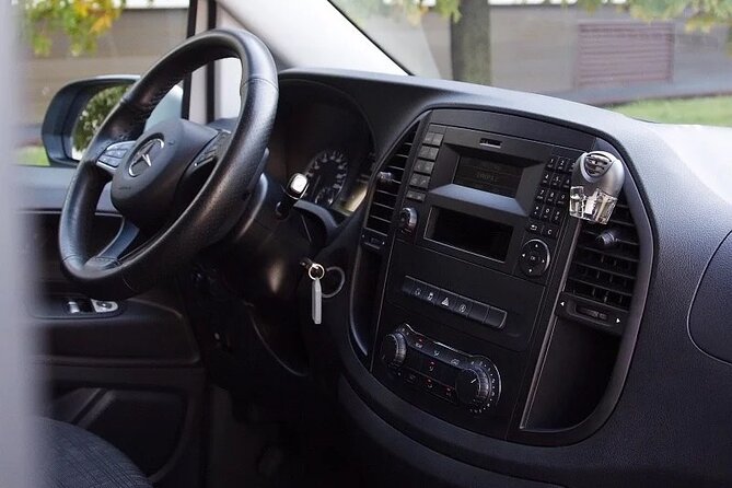 From Prague to Budapest - Private Transfer by MINIVAN Mercedes Vito 8+1pax - Service Details