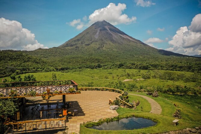 From San José: Arenal Volcano and Hot Springs With Lunch