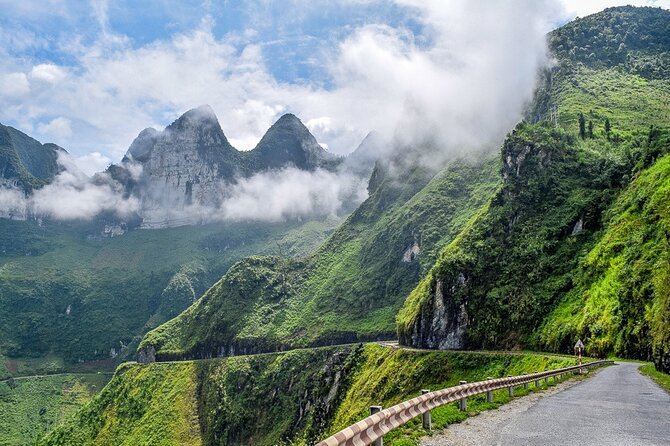 From Sapa:4 Day Guided Motorbike Tour in Ha Giang Loop With Rider - Requirements and Recommendations