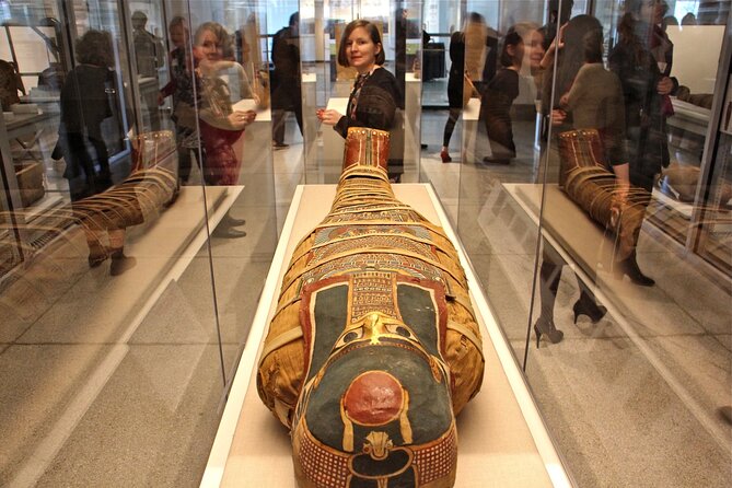 Full-Day Private Giza Pyramids Egyptian Museum and Bazaar Tour - Location Details