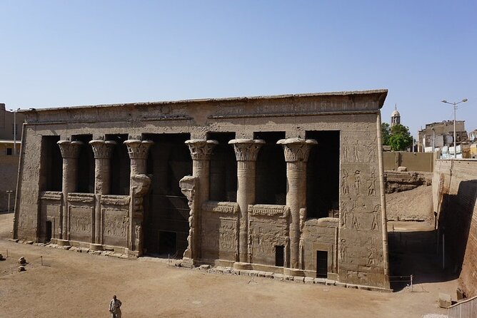 Full Day Transfer Luxor-Aswan Over Esna, Edfu and Kom Ombo - Pickup Details