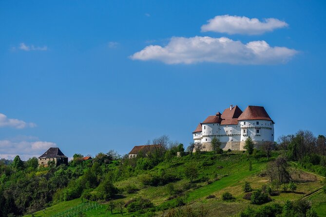 Full-Day Zagorje Medieval Castles and Varazdin Photo Tour From Zagreb - Meeting and Pickup Details