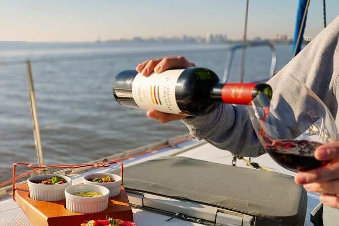 Gastronomic Experience Aboard a Sailboat in Porto Alegre - Meeting Point Details