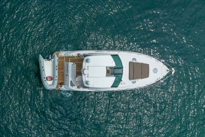 Gitano Luxury Party Yacht in Jaco Beach - Price and Booking