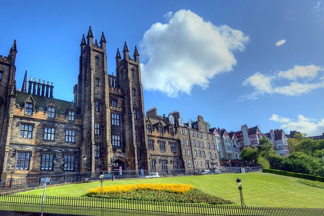 Grand Tour of Edinburgh With All of the Most Popular & Main Tourist Attractions - Edinburgh Castle Experience