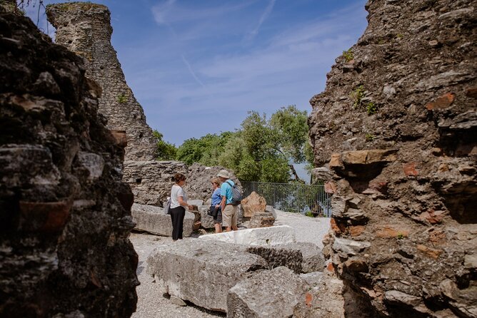 Grotte Di Catullo Archeological Tour in Sirmione - Location Details