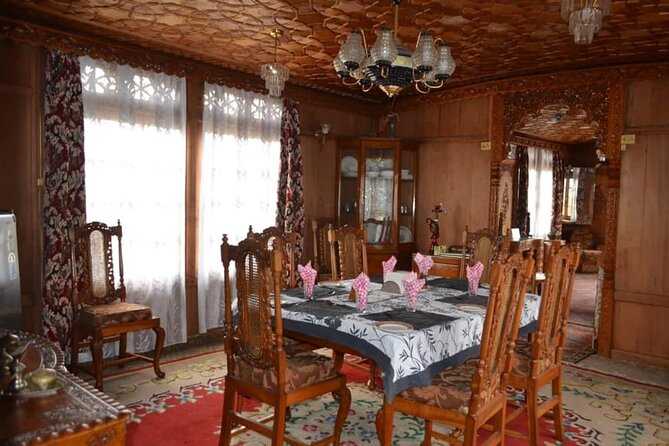 Group Kashmir Deluxe Tour & Tailored Ex Srinagar - Expectations and Policies