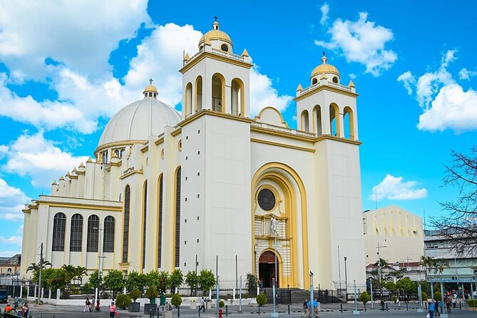 Guided Walking Tour in San Salvador - Tour Inclusions