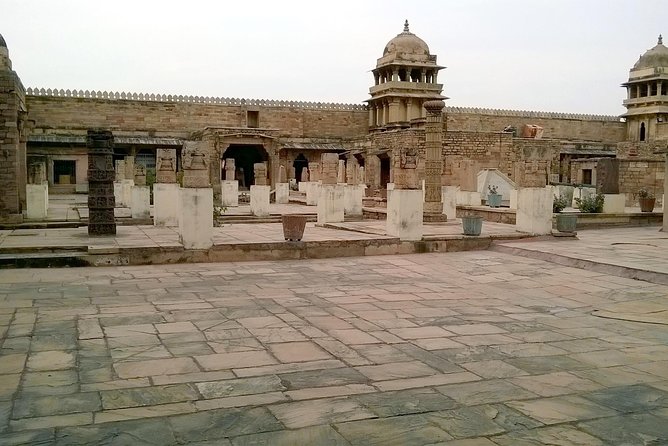 Gwalior Same Day Excursion From Agra - Included Amenities