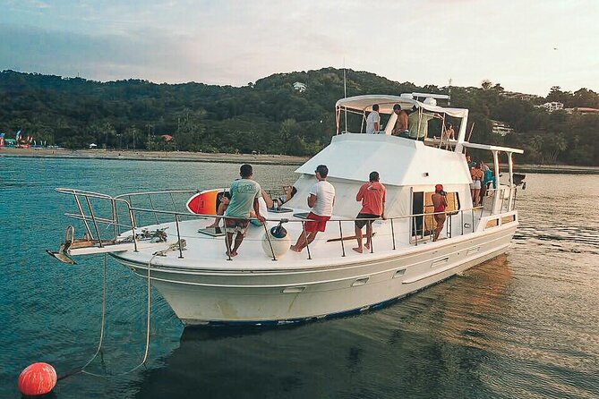 Half-Day Private Cruise in Bahía Herradura - Whats Included in the Cruise