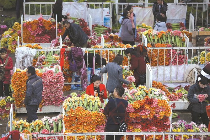 Half Day Private Tour of Kunming Flower Market and Flower Pastry Cooking Class - Meeting Point