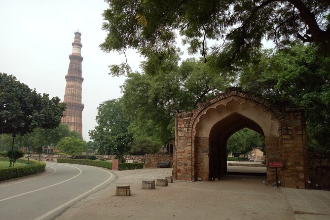 Half-Day Tour Of Qutb Minar, Humayun Tomb and Agrasen Ki Baoli - Pickup Locations
