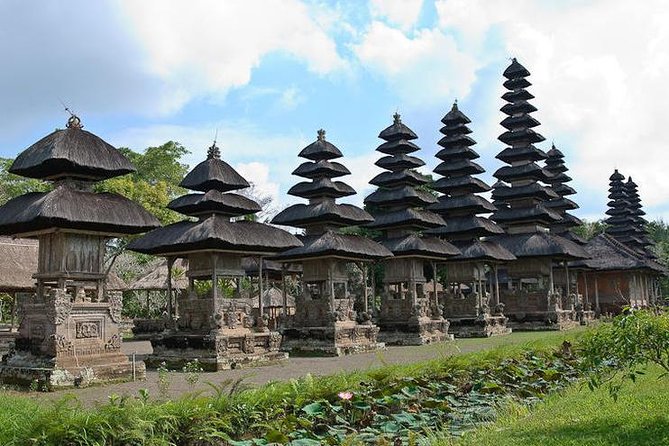 Half-Day Tour : Sunset Tanah Lot Temple With Taman Ayun Temple