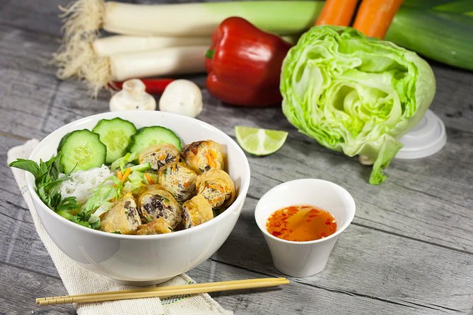 Hanoi Street Food Walking Tour With Expert Tourguide - Tour Highlights