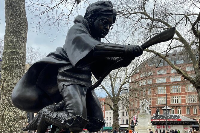 Harry Potter's London: A Self-Guided Audio Tour - Features and Meeting Point